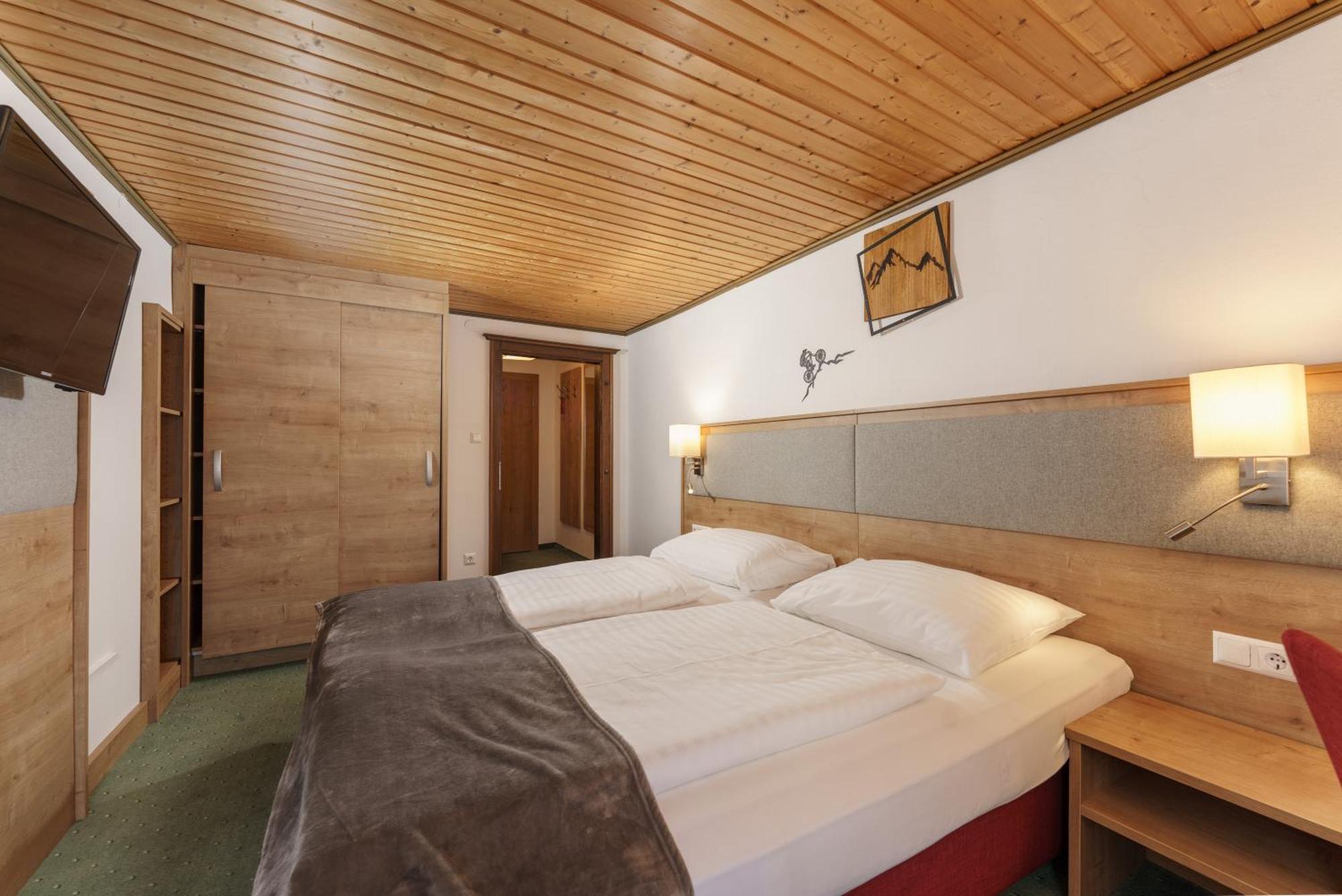 Kirchenwirt Schladming Hotel Buitenkant foto